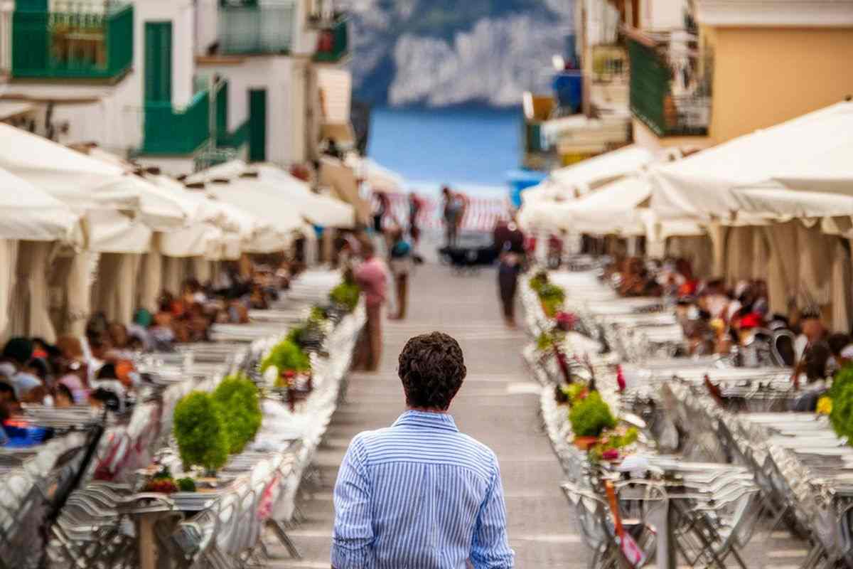 La via centrale di Capri